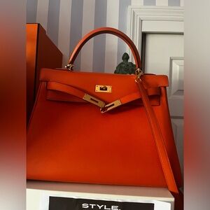 Hermès Kelly 32 in Orange